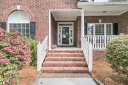 411 Prestwick Court photo 4