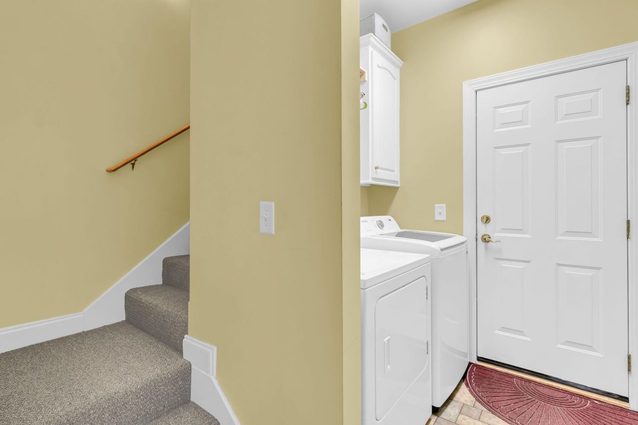 411 Prestwick Court Photo 31