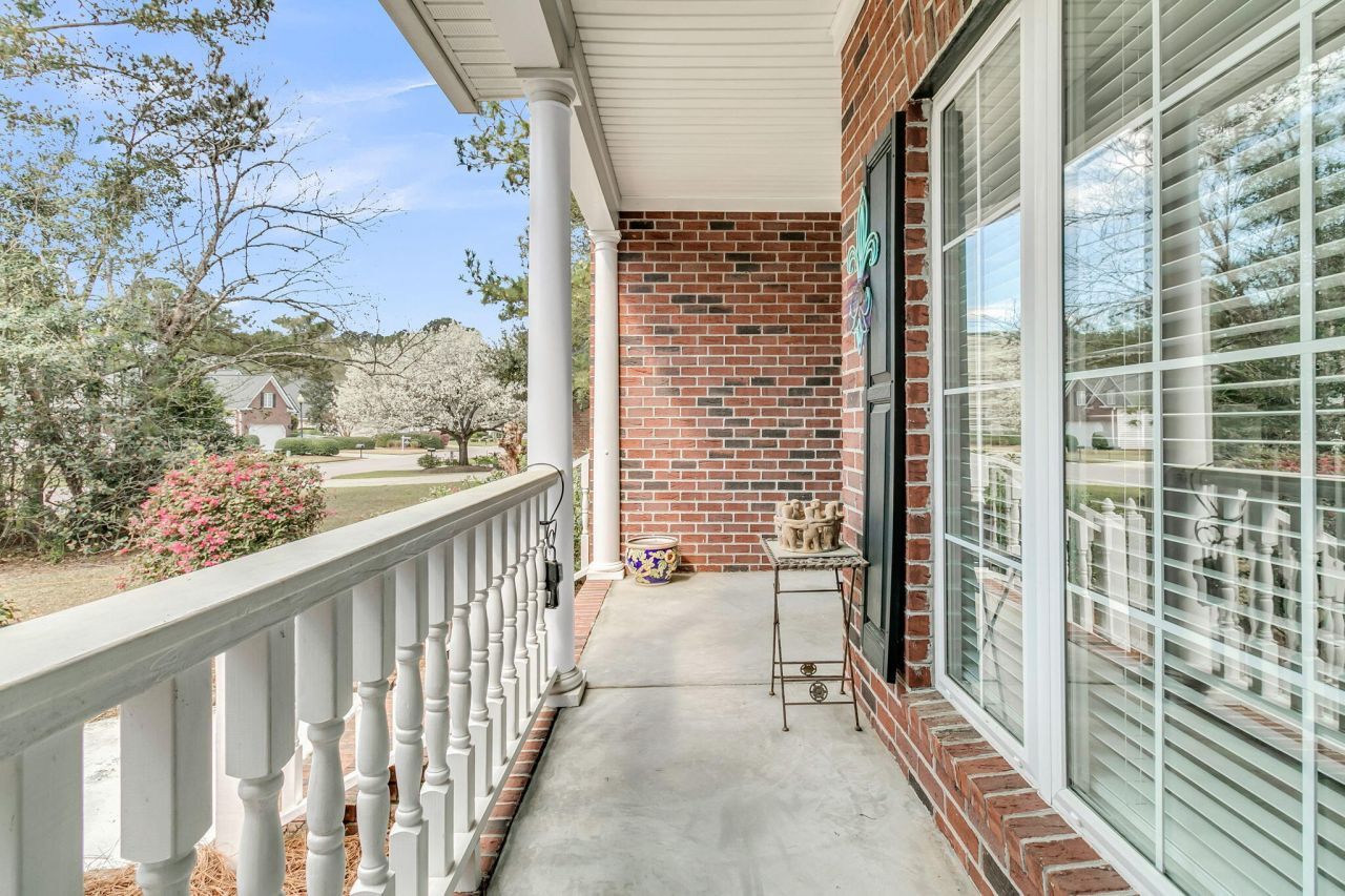 411 Prestwick Court Photo 4