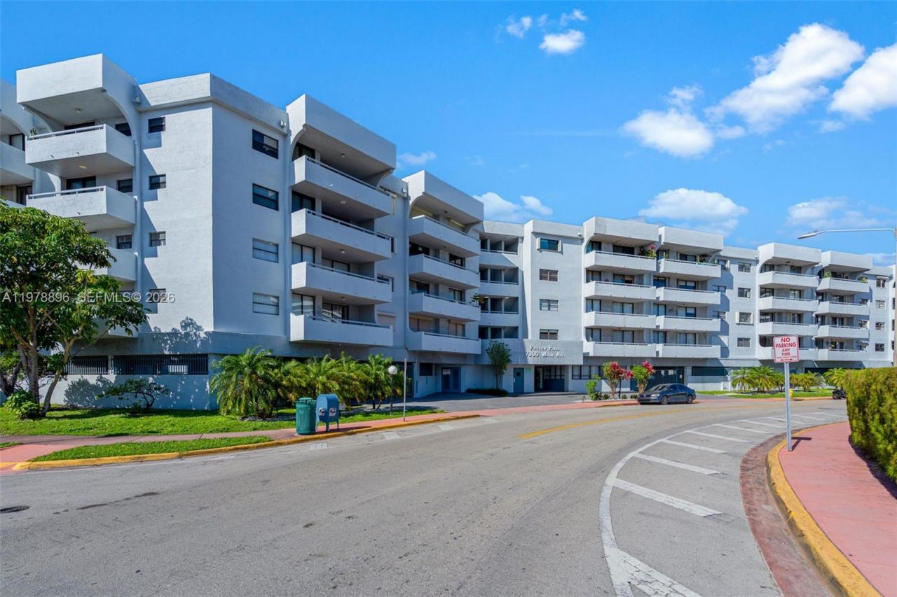7300 Wayne Ave, Unit 217, Miami Beach, FL 33141 Photo