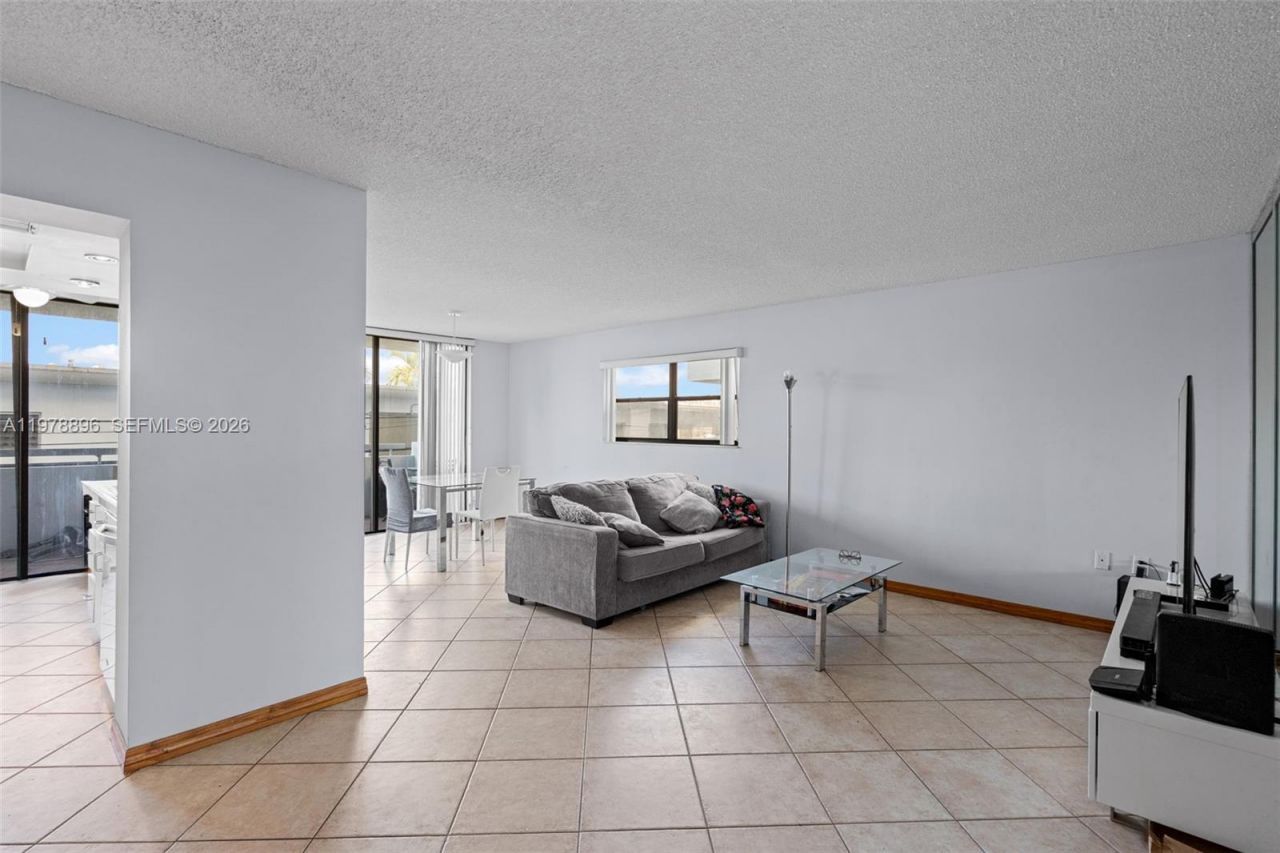 7300 Wayne Ave , Unit 217, Miami Beach, FL 33141 Photo