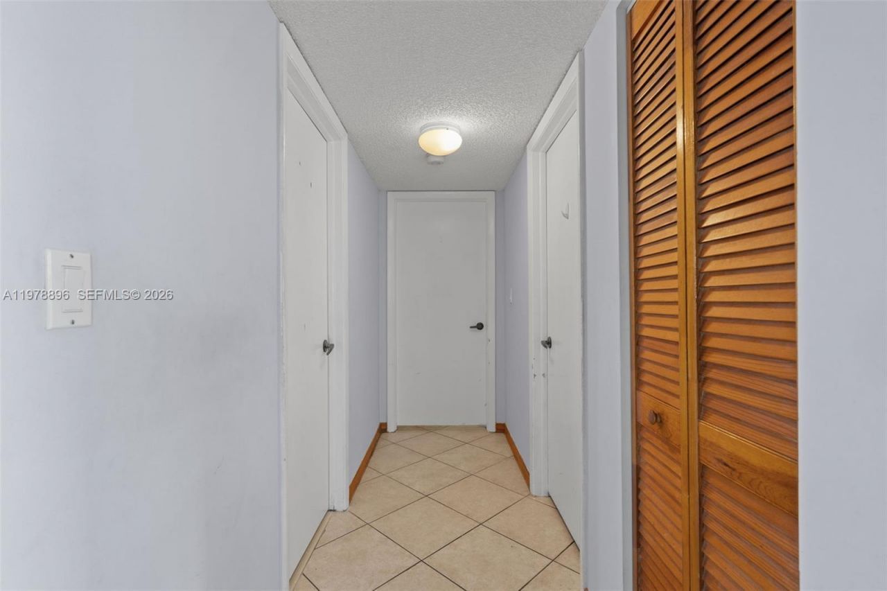 7300 Wayne Ave , Unit 217, Miami Beach, FL 33141 Photo