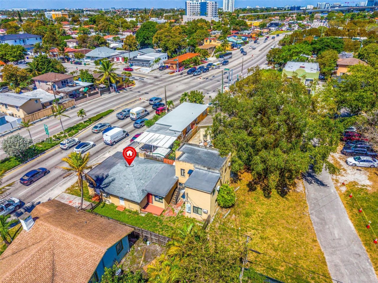 1675 NW 2nd St , Miami, FL 33125 Photo