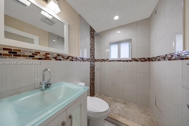 1675 NW 2nd St , Miami, FL 33125 Photo