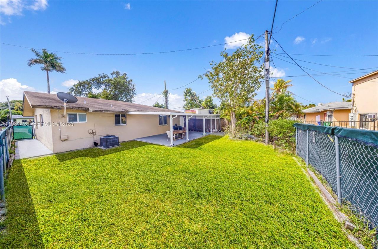 1675 NW 2nd St , Miami, FL 33125 Photo