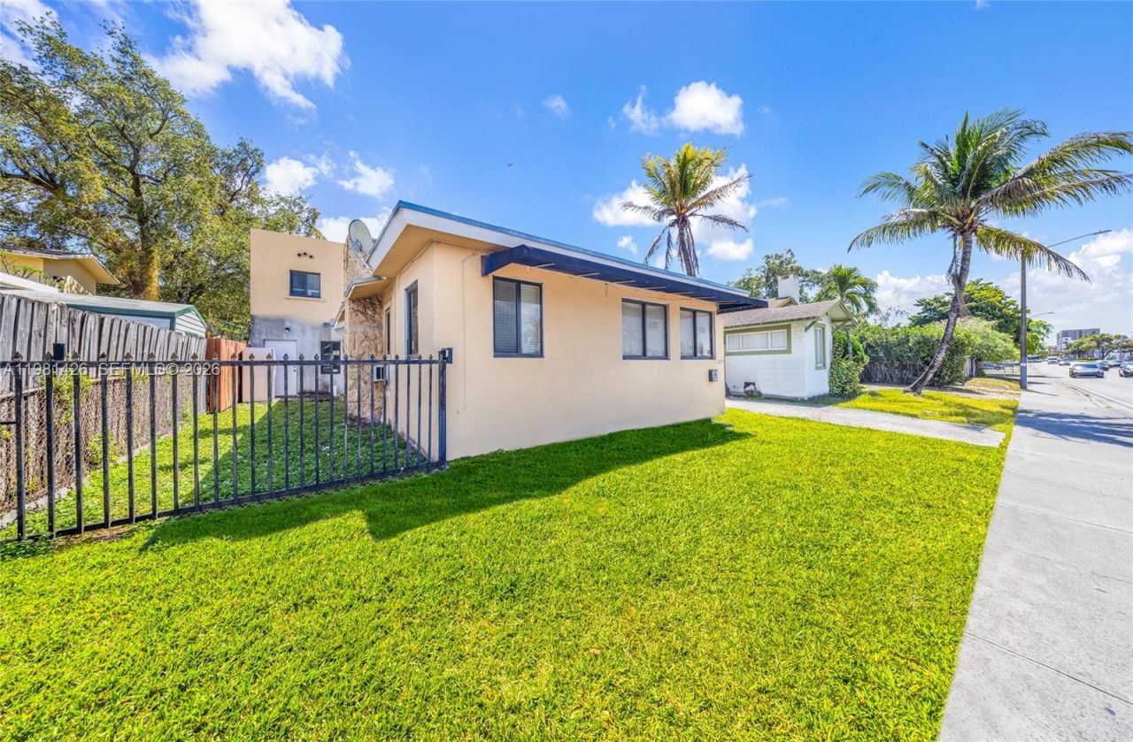 1675 NW 2nd St , Miami, FL 33125 Photo