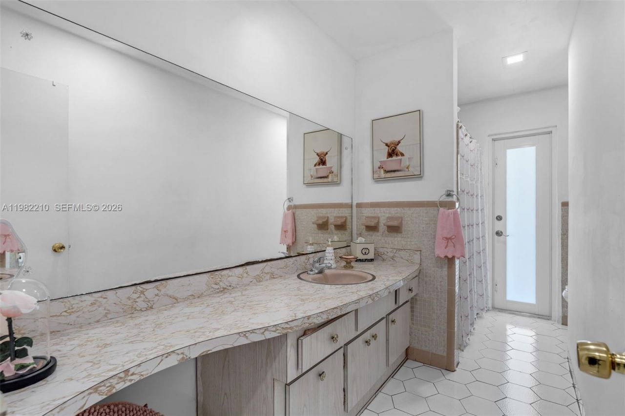 2023 SW 99th Ave, Miami, FL 33165 Photo