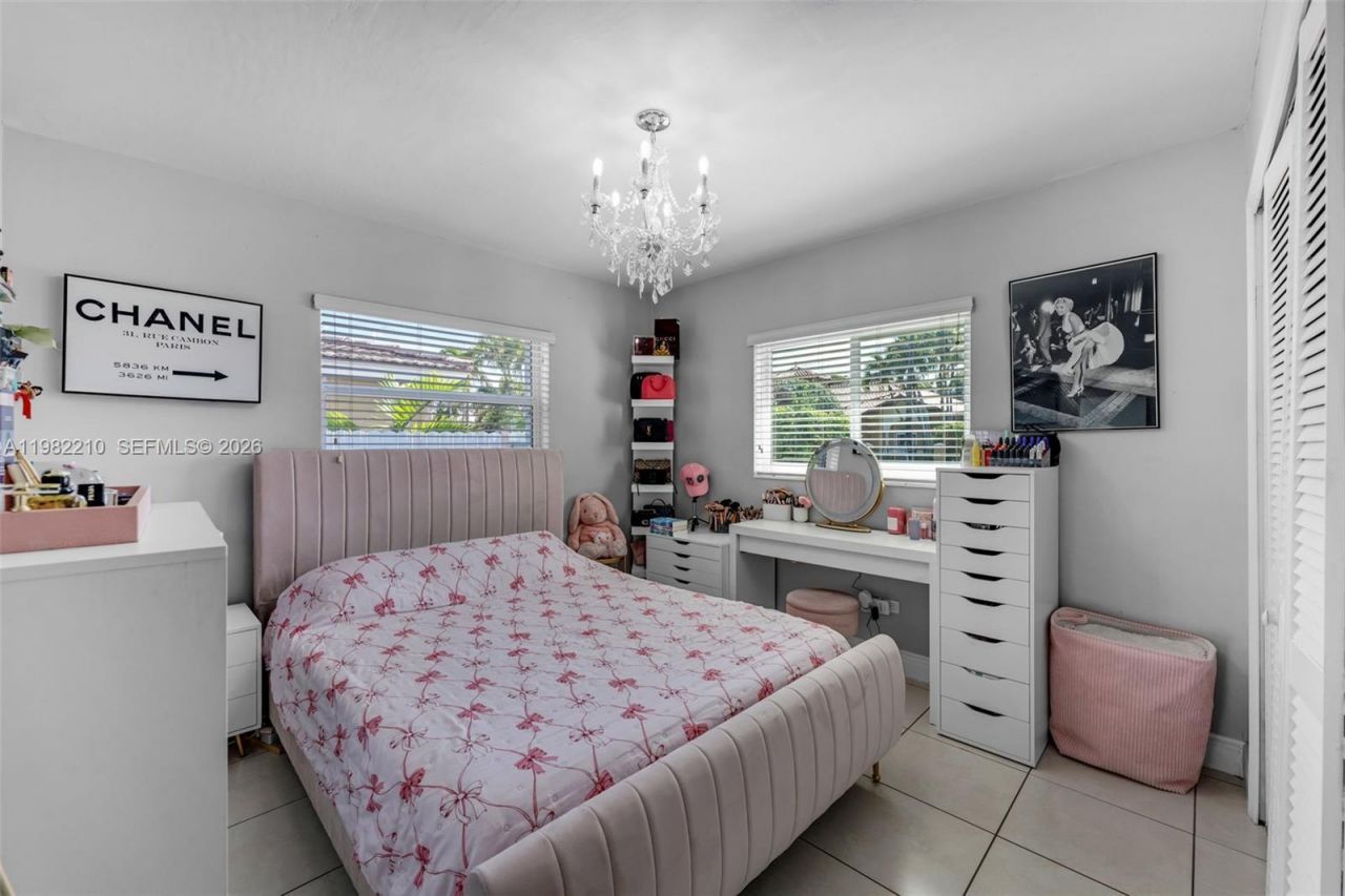 2023 SW 99th Ave, Miami, FL 33165 Photo