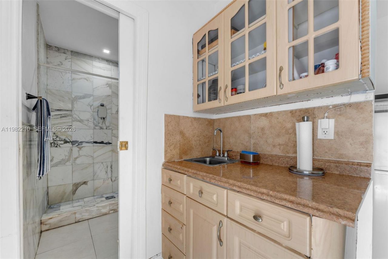 2023 SW 99th Ave, Miami, FL 33165 Photo