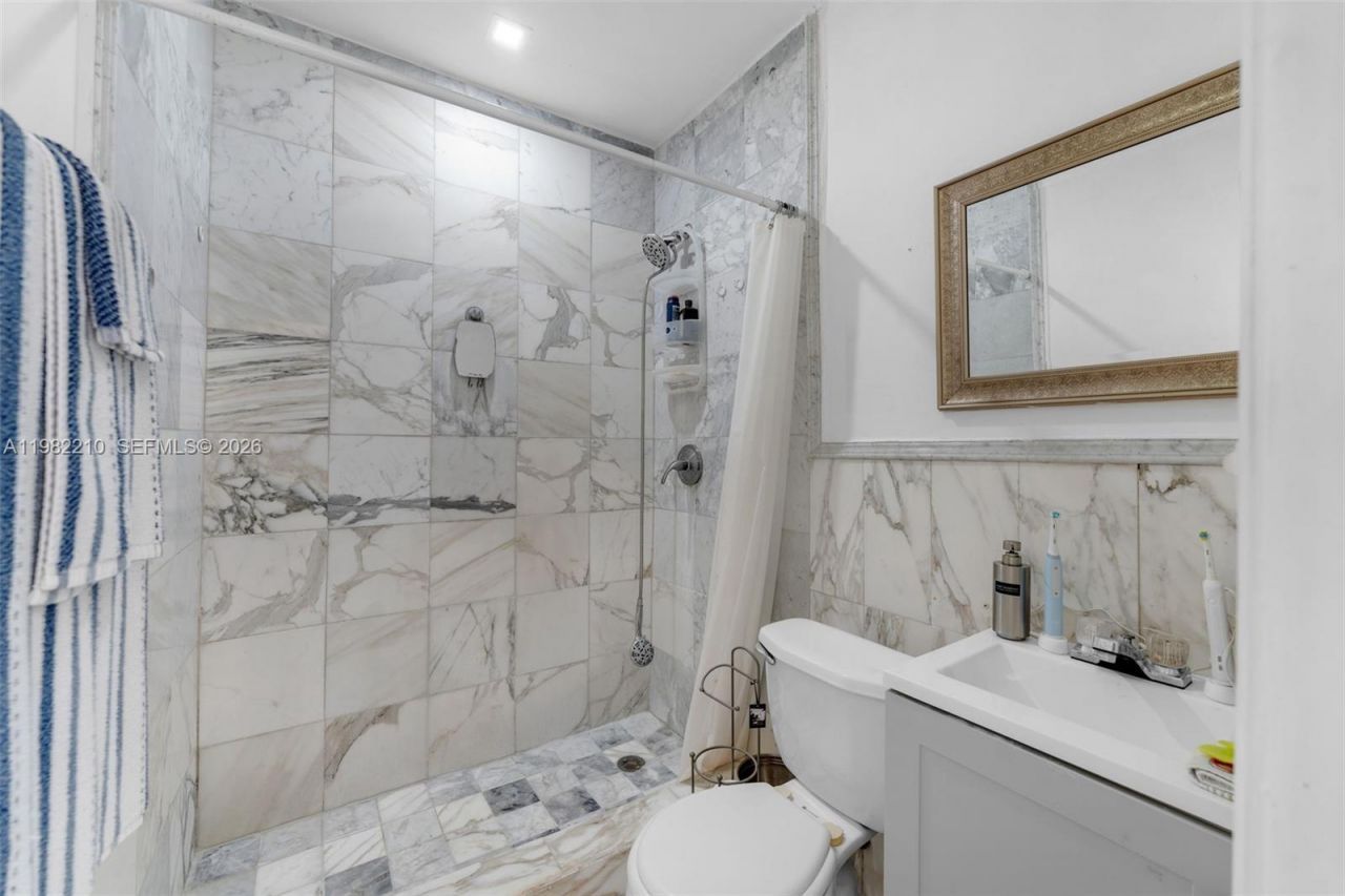 2023 SW 99th Ave, Miami, FL 33165 Photo