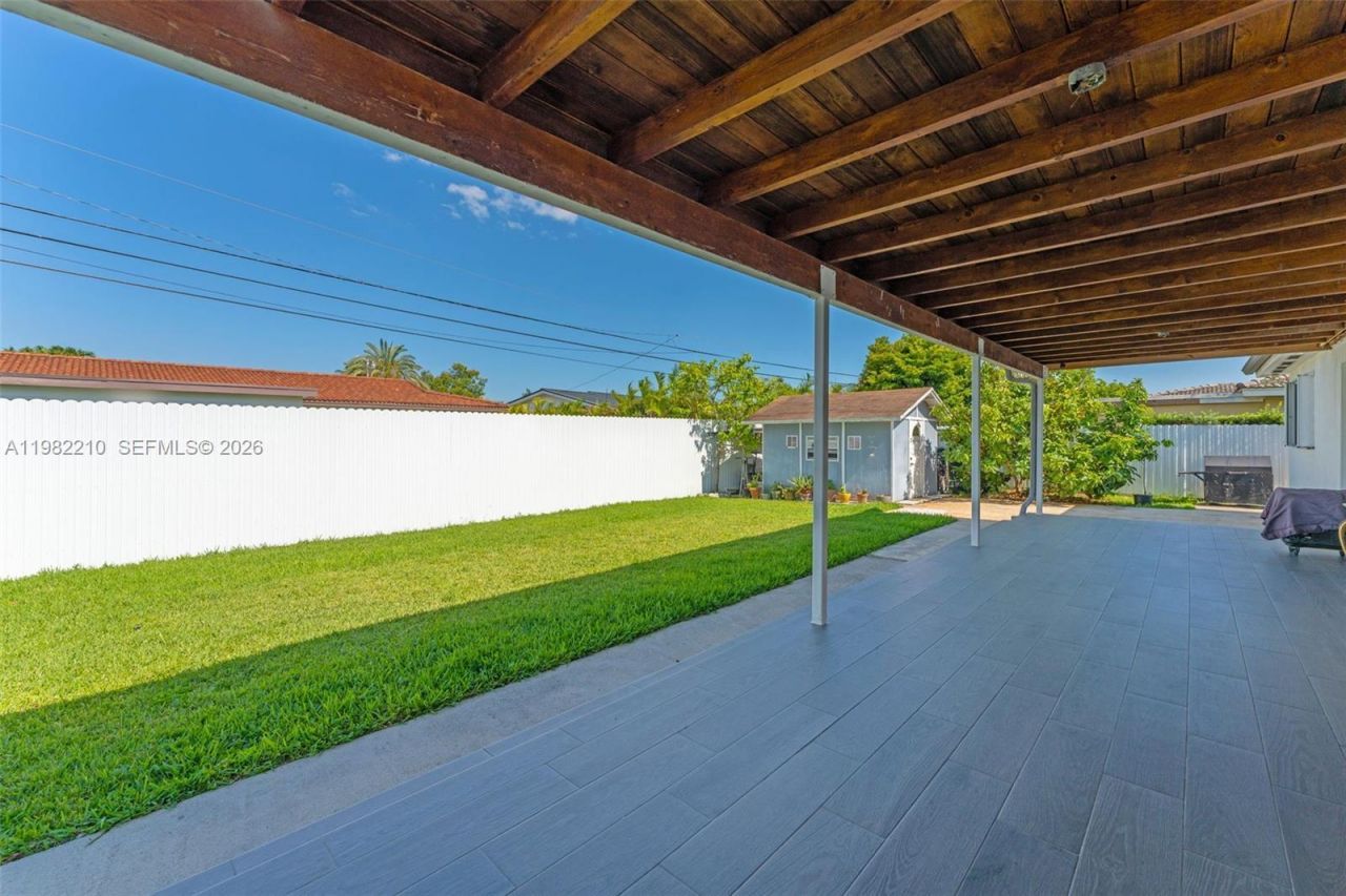 2023 SW 99th Ave, Miami, FL 33165 Photo