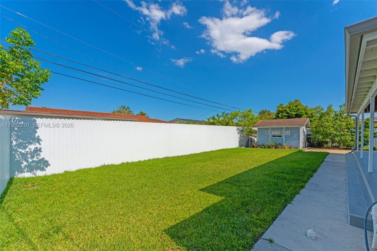 2023 SW 99th Ave, Miami, FL 33165 Photo