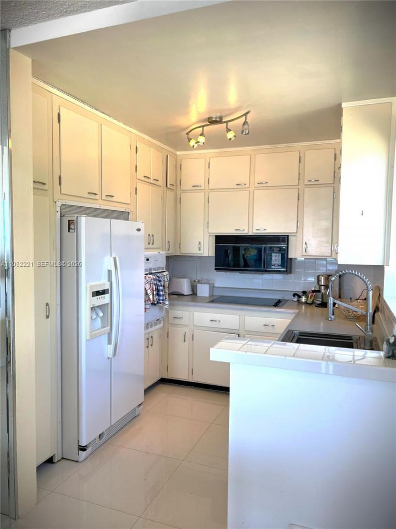 345 N Fort Lauderdale Beach Blvd , Unit 202, Fort Lauderdale, FL 33304 Photo