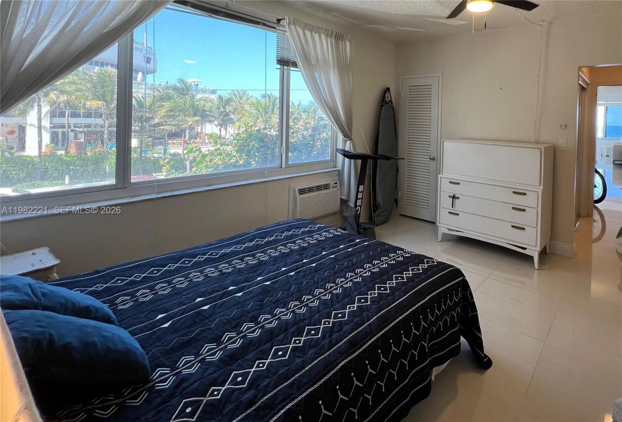 345 N Fort Lauderdale Beach Blvd , Unit 202, Fort Lauderdale, FL 33304 Photo