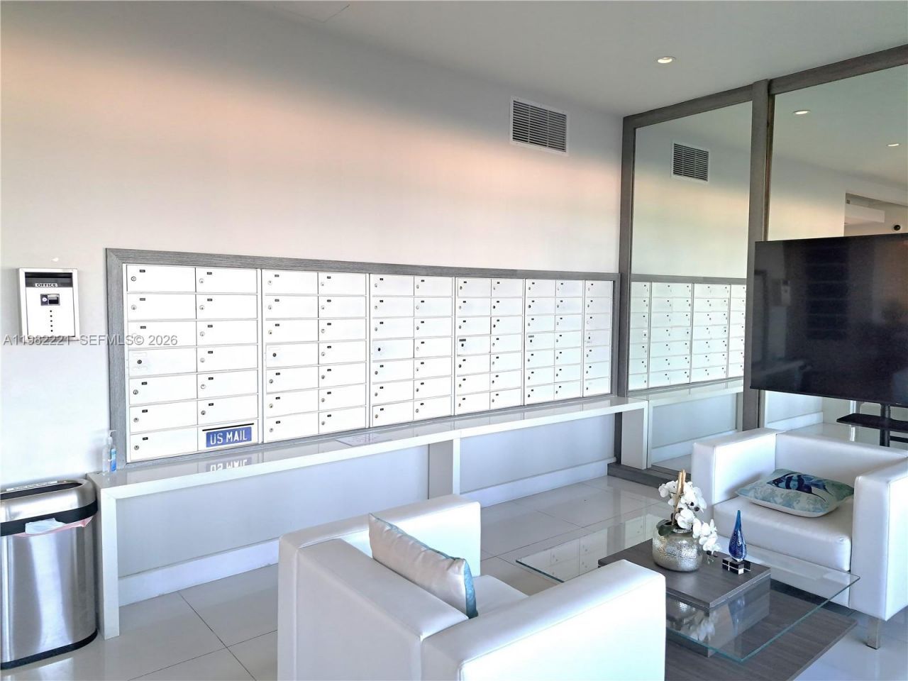 345 N Fort Lauderdale Beach Blvd , Unit 202, Fort Lauderdale, FL 33304 Photo