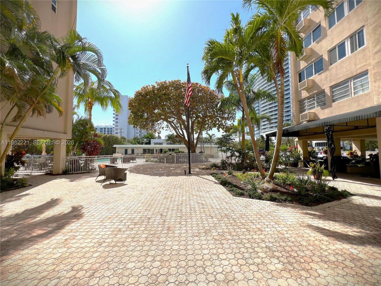 345 N Fort Lauderdale Beach Blvd , Unit 202, Fort Lauderdale, FL 33304 Photo