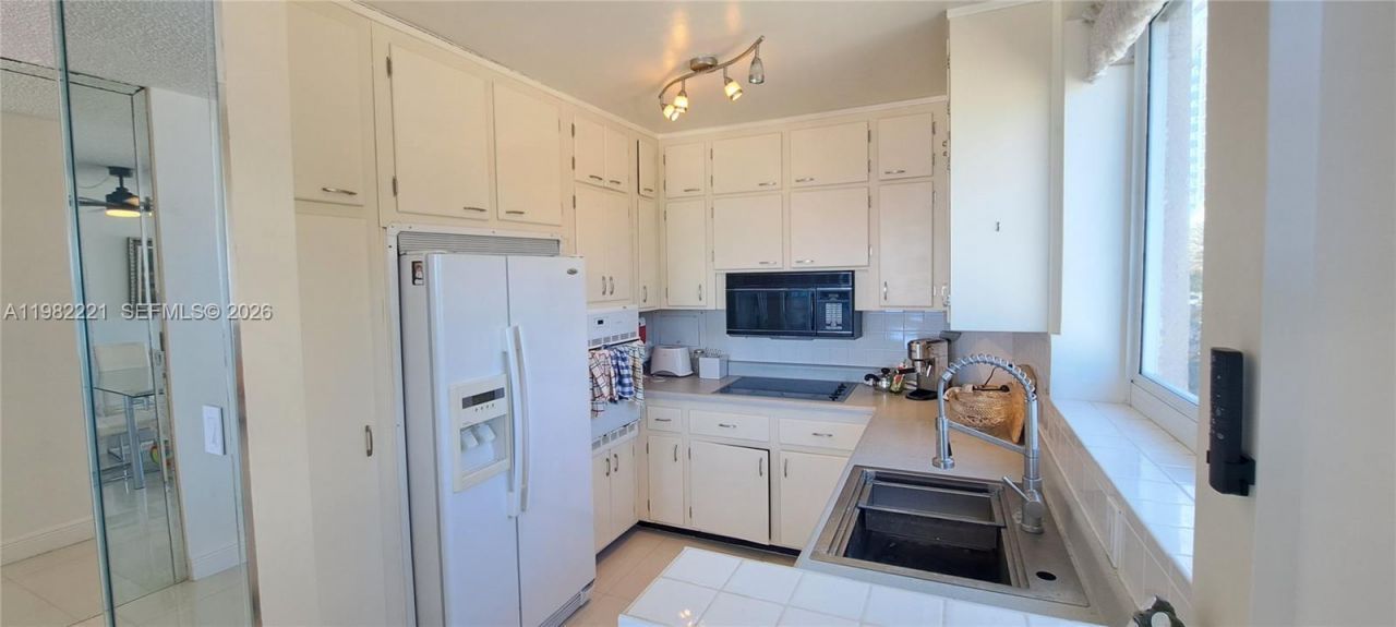 345 N Fort Lauderdale Beach Blvd , Unit 202, Fort Lauderdale, FL 33304 Photo