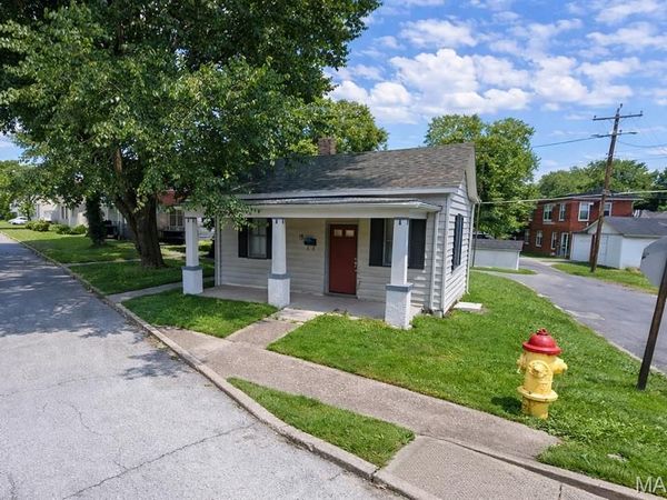 400 N 5th Street , Belleville, IL 62220