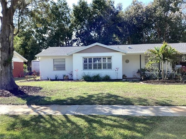 3022 Poinciana DR, NAPLES, FL 34105