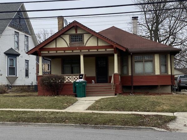 906 Somonauk Street, SYCAMORE, IL 60178