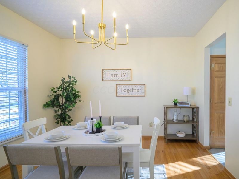 9339 Prestwick Green Drive, Columbus, OH 43240 Photo 6