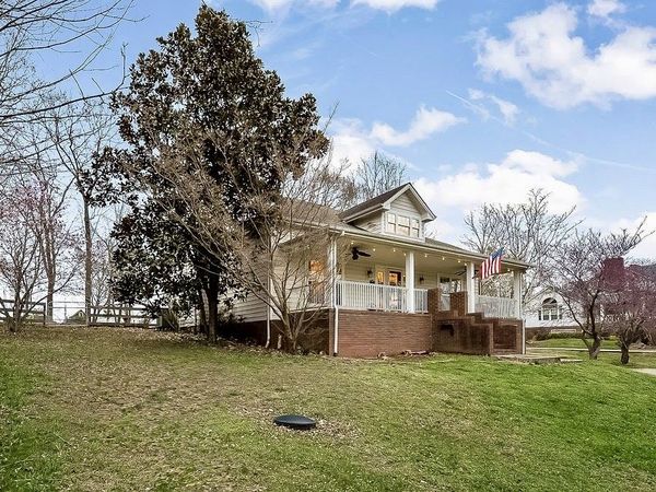 1735 Riverhaven Dr, Adams, TN 37010