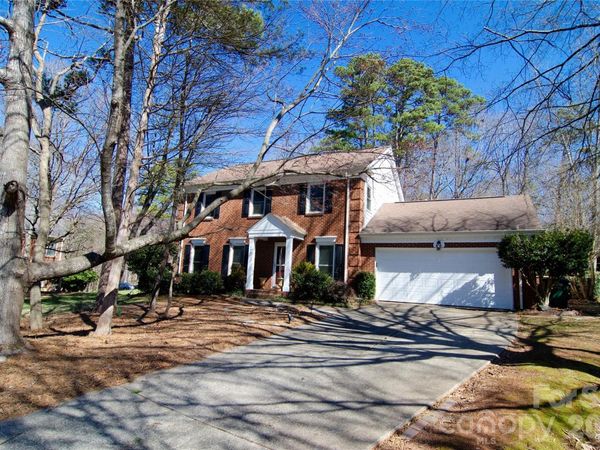 406 Port Royal Drive , Matthews, NC 28105