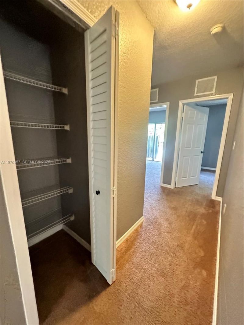 687 SW 10th St, Florida City, FL 33034 Photo