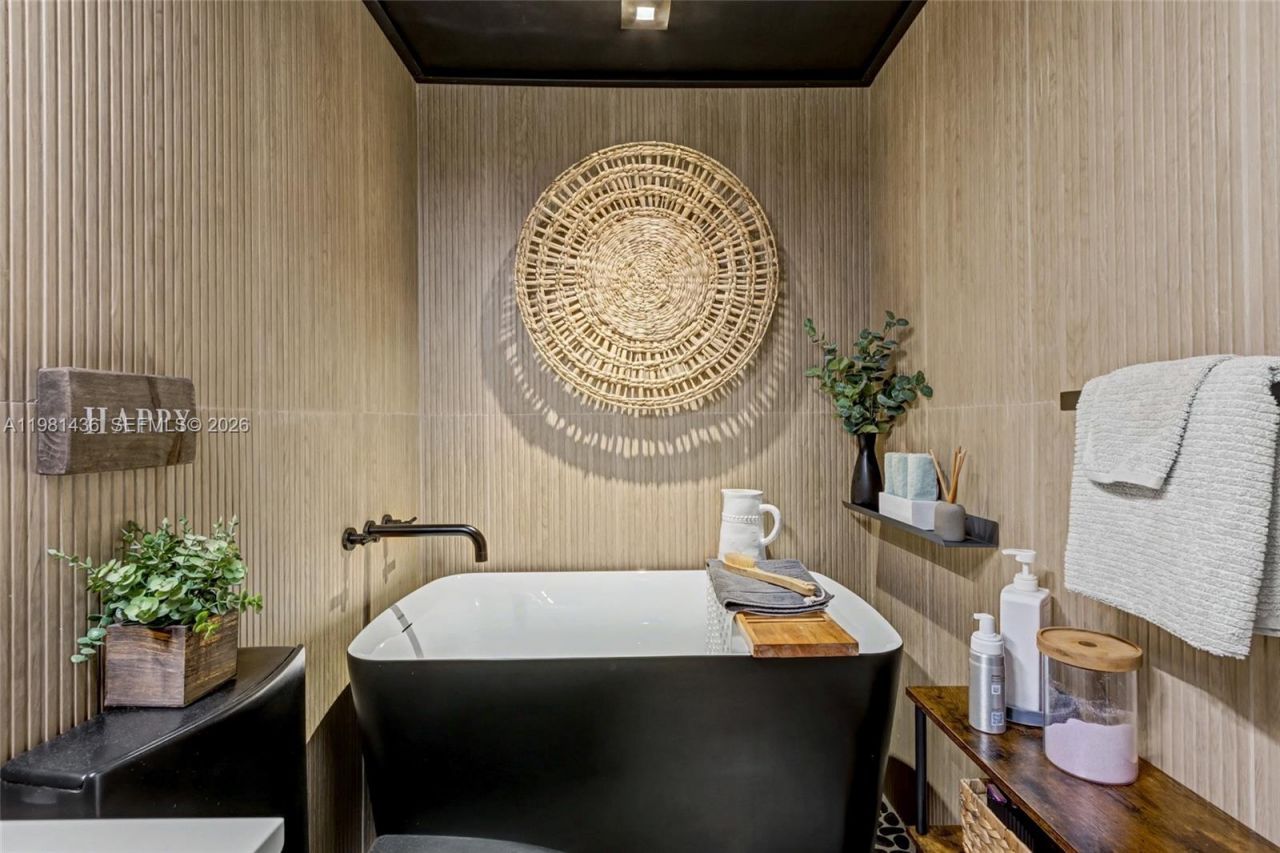 3111 N Ocean Dr, Unit 1612, Hollywood, FL 33019 Photo