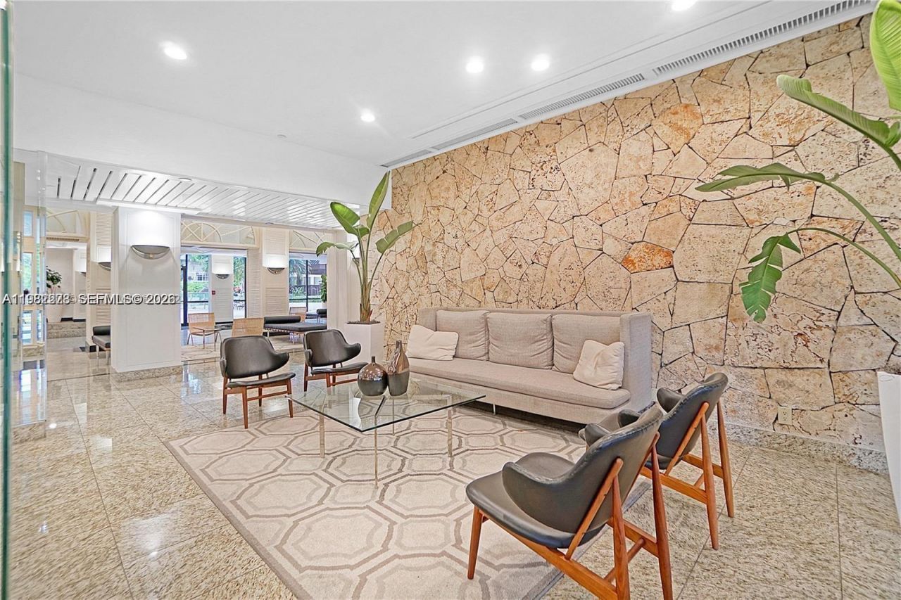 780 NE 69th St, Unit 2503, Miami, FL 33138 Photo