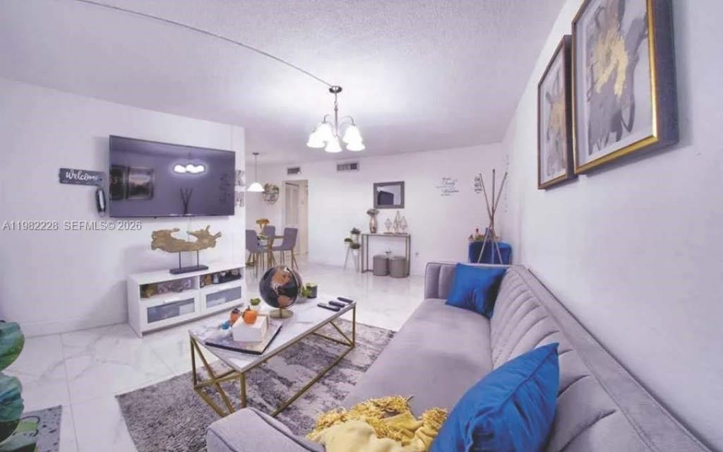 1325 W 68th St, Unit 113, Hialeah, FL 33014 Photo