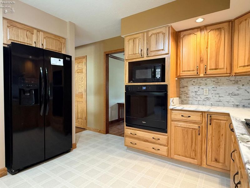 52808 North Ridge Road, Vermilion, OH 44089 Photo 23