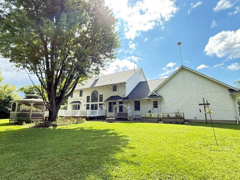 52808 North Ridge Road, Vermilion, OH 44089 Photo 4