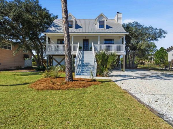 128 W 6th Avenue, Gulf Shores, AL 36542
