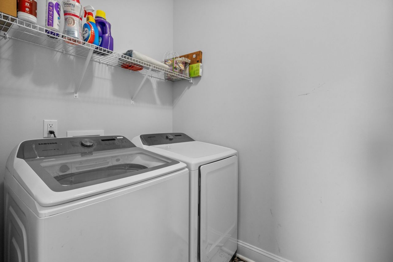 2064 Hazlette Loop Photo 29