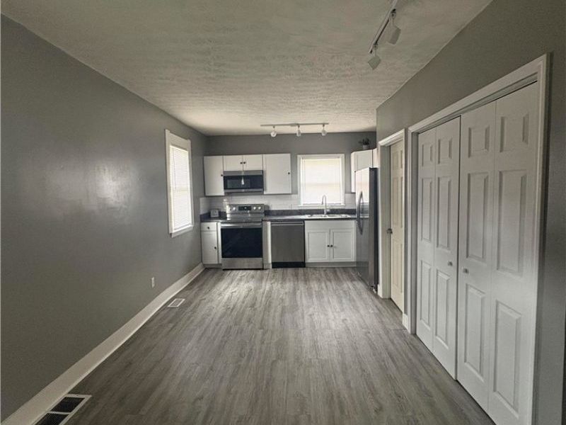 646 W Highland Avenue, Ravenna, OH 44266 Photo 5