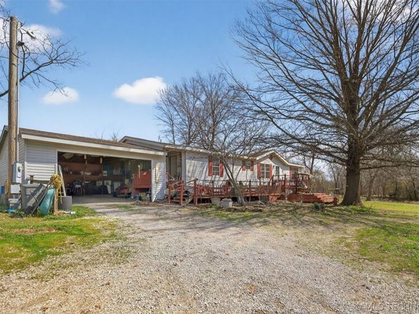 1000 S Maple Street , Chelsea, OK 74016