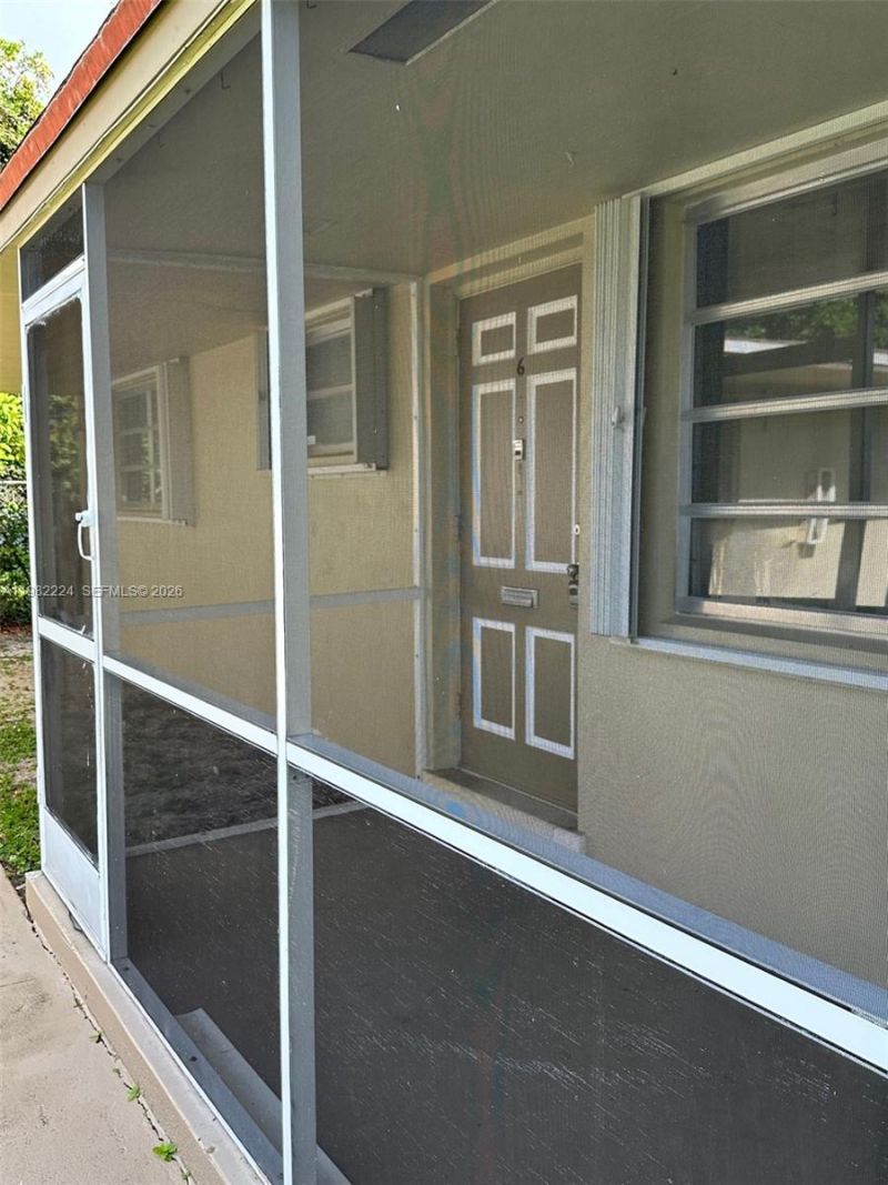 2319 Jackson St, Unit 6, Hollywood, FL 33020 Photo