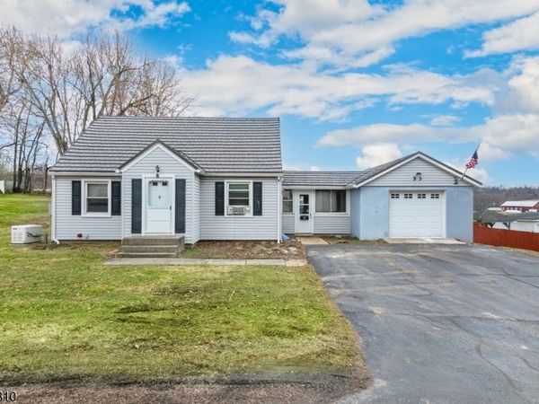 53 Walnut St, Wantage, NJ 07461