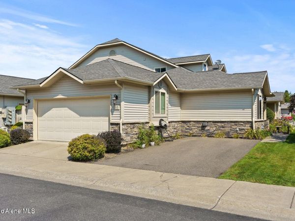 1315 E Mordyl LOOP, Post Falls, ID 83854