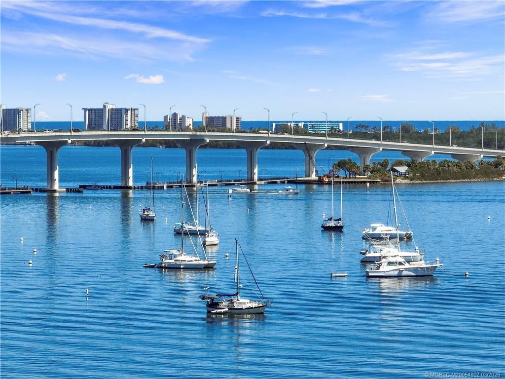 912 NE Sandalwood Place, Jensen Beach, FL 34957 Photo