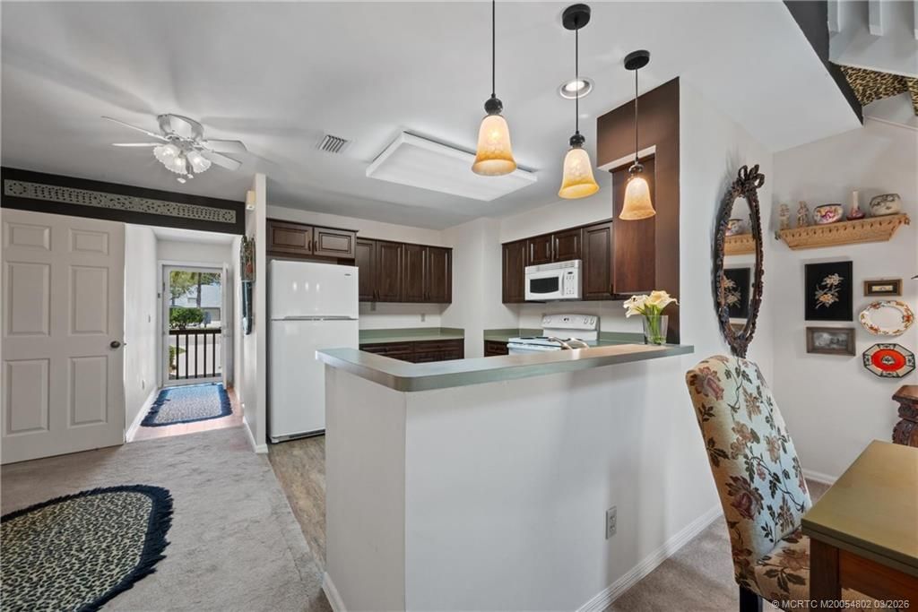 912 NE Sandalwood Place, Jensen Beach, FL 34957 Photo