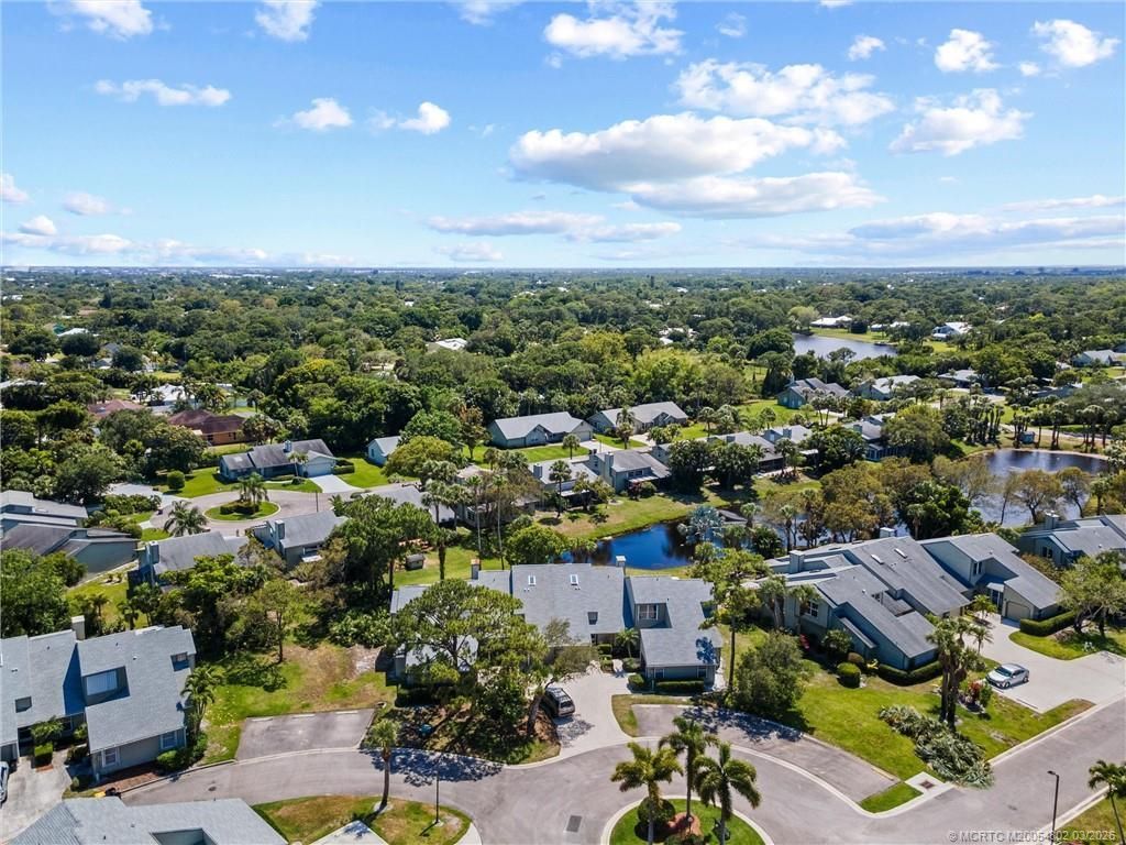 912 NE Sandalwood Place, Jensen Beach, FL 34957 Photo