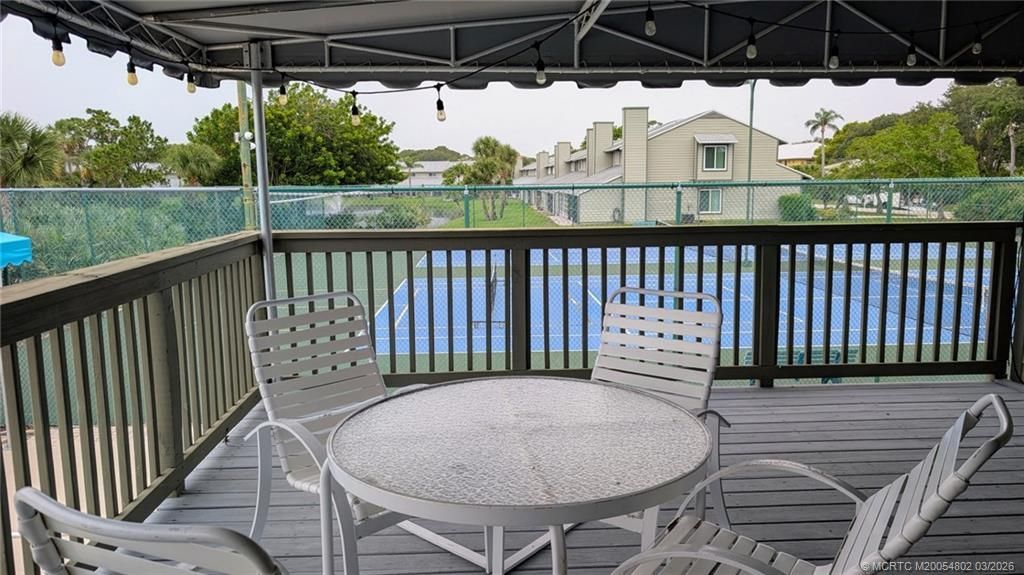 912 NE Sandalwood Place, Jensen Beach, FL 34957 Photo