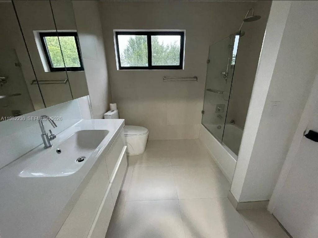 7021 SW 105th Ct, Unit 7021, Miami, FL 33173 Photo