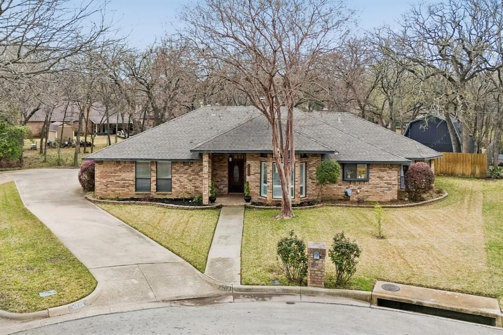 5209 Commander Court, Arlington, TX 76017 Main Photo