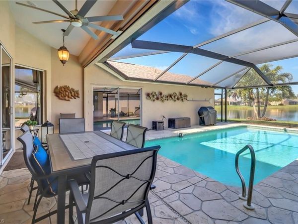 1466 Vintage LN , NAPLES, FL 34104