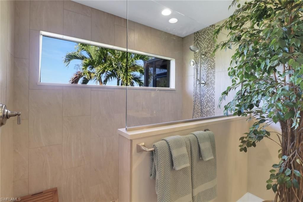 1466 Vintage Ln, Naples, FL 34104 Photo
