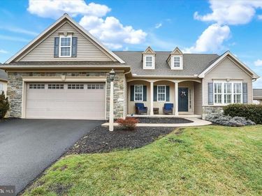 1821 SPARTAN DRIVE, MECHANICSBURG, PA 17055