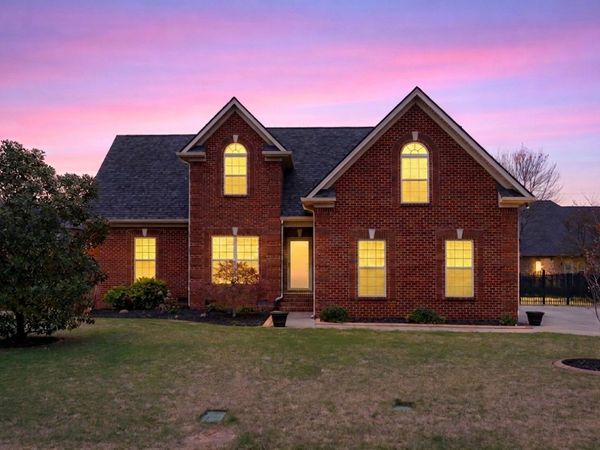 3418 Shady Forest Dr, Murfreesboro, TN 37128